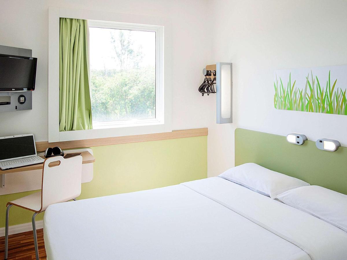 Ibis Budget פיראסיסבה מראה חיצוני תמונה