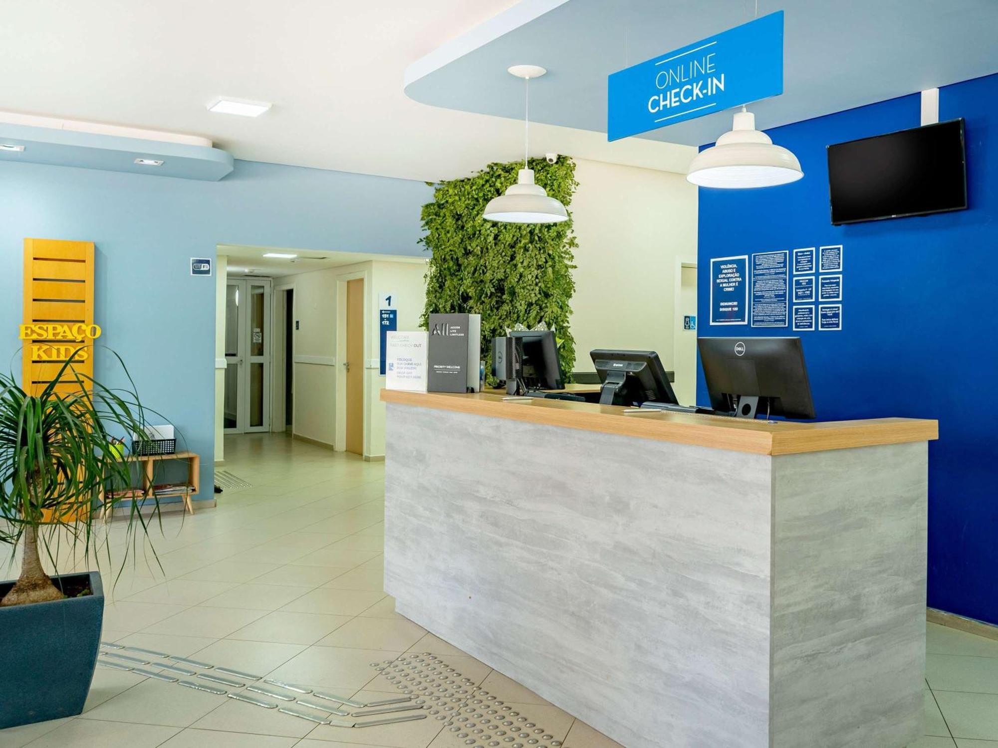 Ibis Budget פיראסיסבה מראה חיצוני תמונה