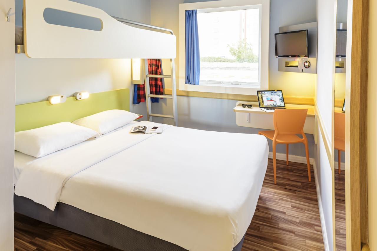 Ibis Budget פיראסיסבה מראה חיצוני תמונה